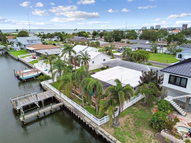 3921 E EDEN ROC CIRCLE, Tampa, FL 33634