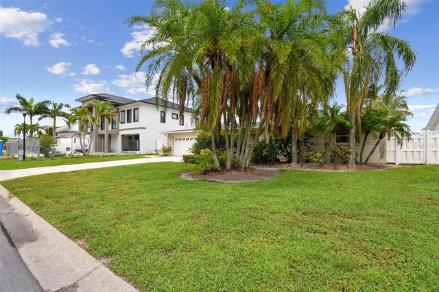 3921 E EDEN ROC CIRCLE, Tampa, FL 33634