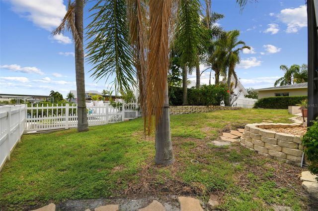 3921 E EDEN ROC CIRCLE, Tampa, FL 33634