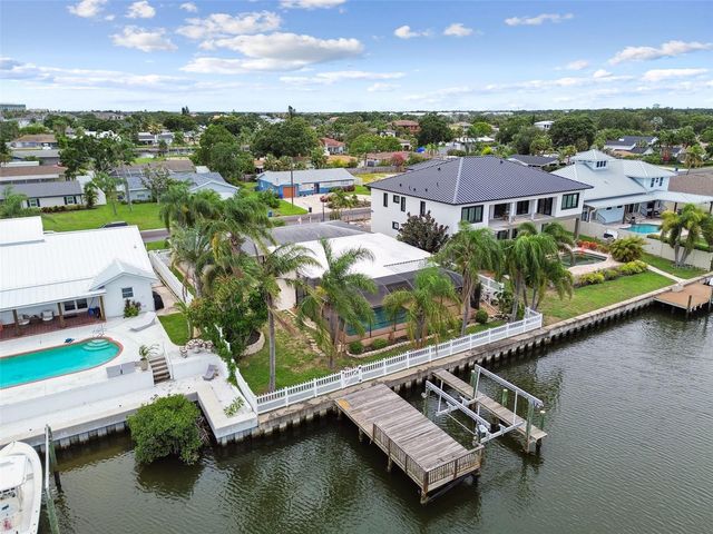 3921 E EDEN ROC CIRCLE, Tampa, FL 33634