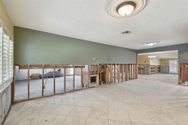3921 E EDEN ROC CIRCLE, Tampa, FL 33634