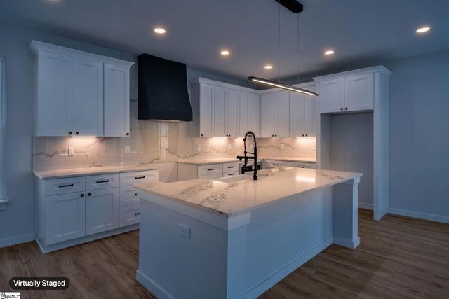 152 Boxwood Lane, Easley, SC 29640