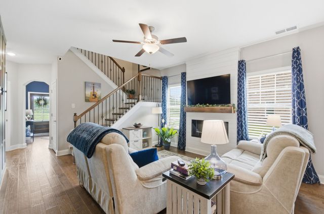 2049 Flowing Creek Dr, Franklin, TN 37064