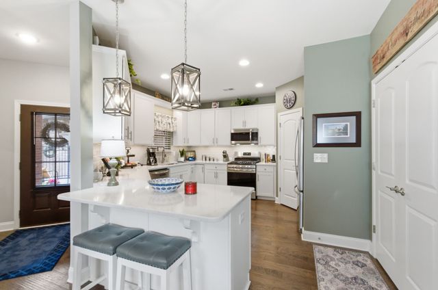 2049 Flowing Creek Dr, Franklin, TN 37064