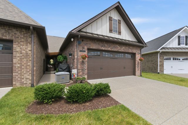 2049 Flowing Creek Dr, Franklin, TN 37064