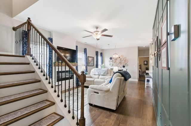 2049 Flowing Creek Dr, Franklin, TN 37064