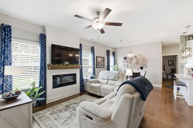 2049 Flowing Creek Dr, Franklin, TN 37064