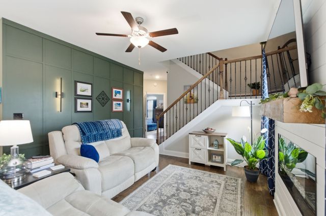 2049 Flowing Creek Dr, Franklin, TN 37064