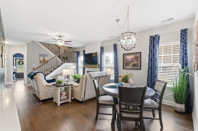 2049 Flowing Creek Dr, Franklin, TN 37064