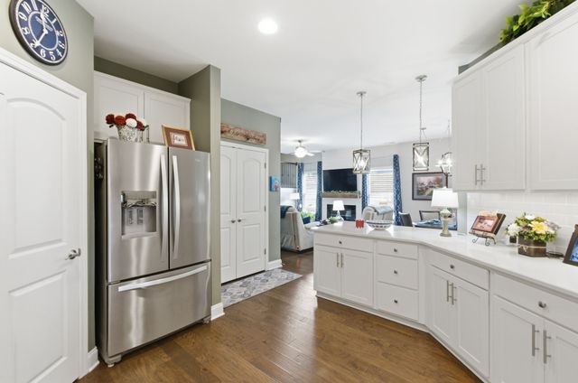 2049 Flowing Creek Dr, Franklin, TN 37064
