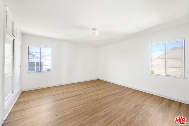 1033 S Tremaine Avenue, Los Angeles, CA 90019