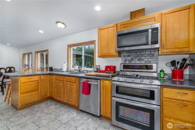 851 741 SE Cook Plant Farm Road, Shelton, WA 98584