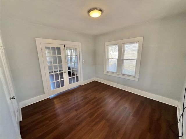 114 S 5th Street, Sentinel, OK 73664