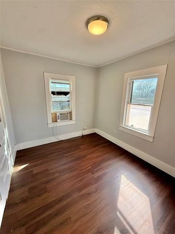 114 S 5th Street, Sentinel, OK 73664