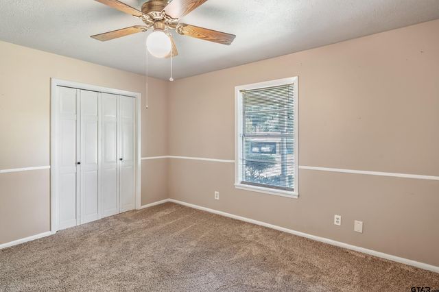 2002 Pinedale, Jacksonville, TX 75766