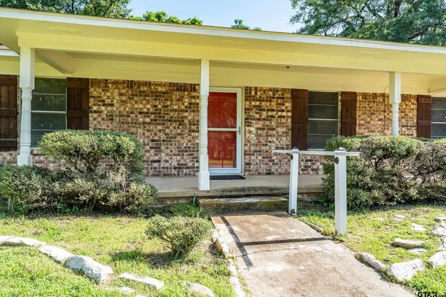 2002 Pinedale, Jacksonville, TX 75766