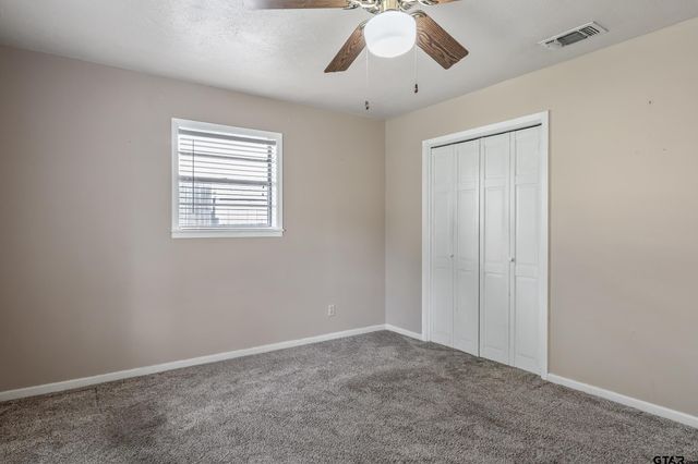 2002 Pinedale, Jacksonville, TX 75766