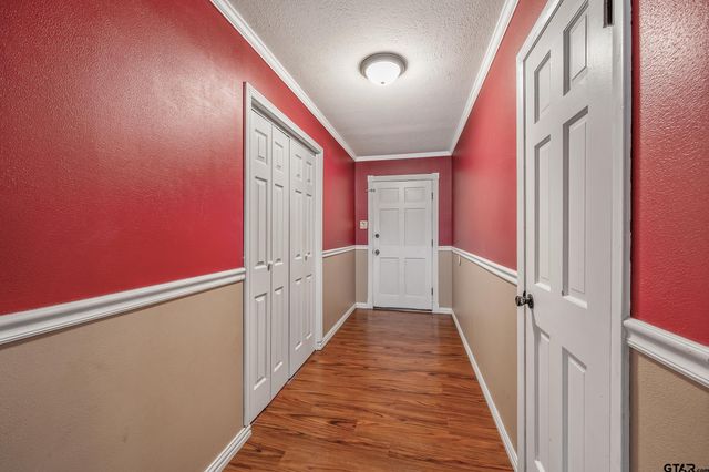 2002 Pinedale, Jacksonville, TX 75766