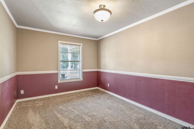 2002 Pinedale, Jacksonville, TX 75766