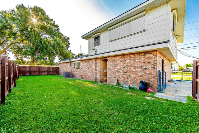 1465 Ellender Street, Houma, LA 70363