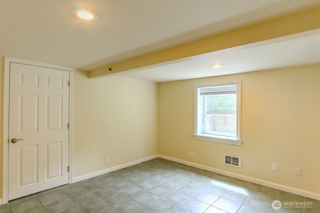 9017 5th Avenue NE, Seattle, WA 98115