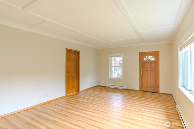 9017 5th Avenue NE, Seattle, WA 98115