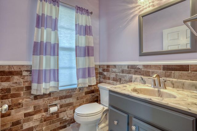 233 CARRINGTON DR, Dover, DE 19904