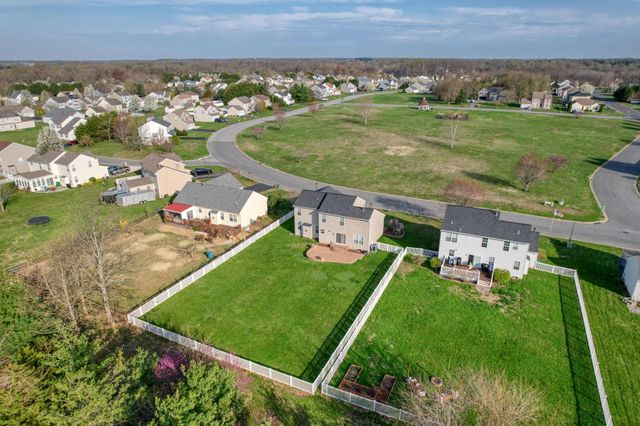 233 CARRINGTON DR, Dover, DE 19904