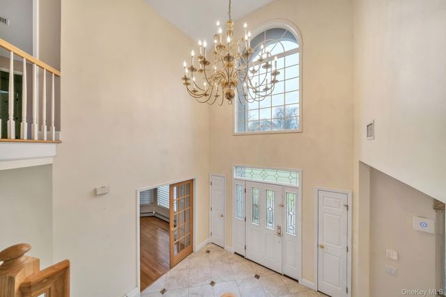 25 Charnwood Drive, Suffern, NY 10901