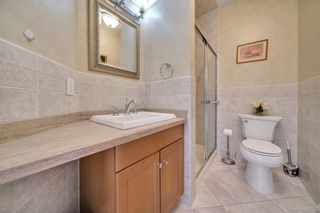 25 Charnwood Drive, Suffern, NY 10901