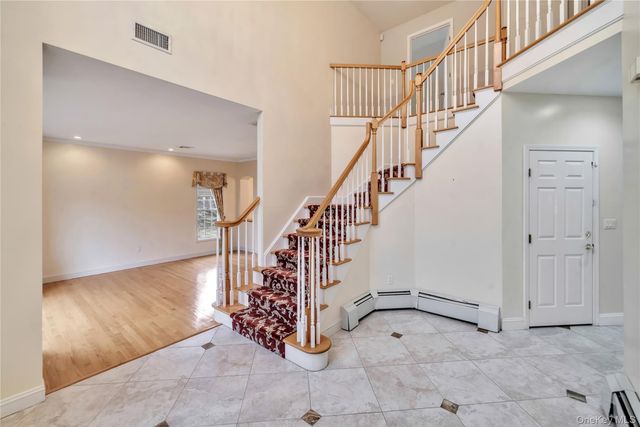 25 Charnwood Drive, Suffern, NY 10901