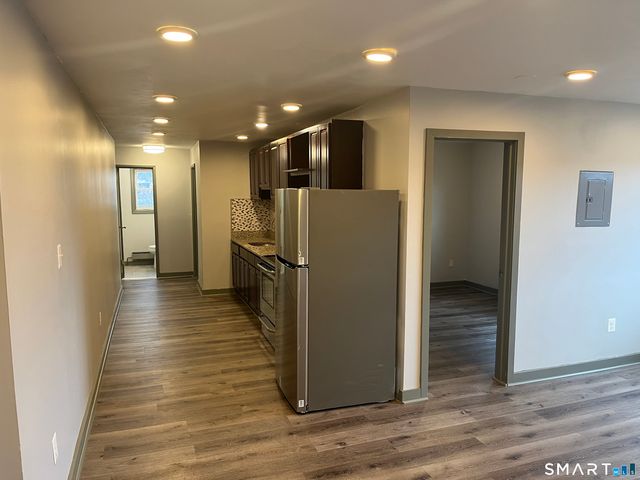 32 Cook Avenue 305, Meriden, CT 06451