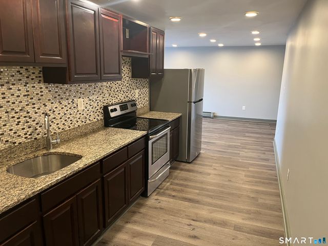 32 Cook Avenue 305, Meriden, CT 06451