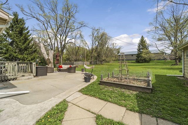 W229S8610 Big Bend DRIVE, Big Bend, WI 53103