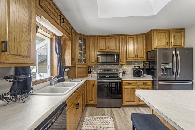 W229S8610 Big Bend DRIVE, Big Bend, WI 53103