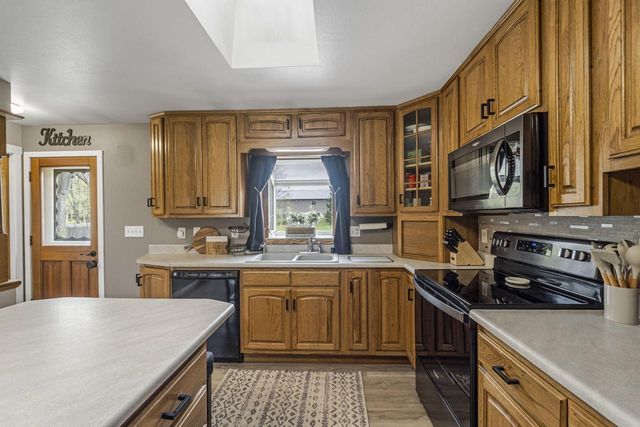 W229S8610 Big Bend DRIVE, Big Bend, WI 53103