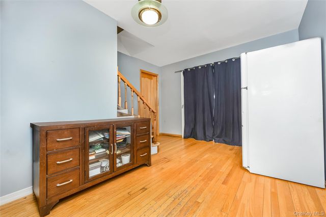 8 Alexander Avenue, Farmingdale, NY 11735