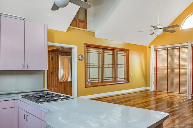 8 Alexander Avenue, Farmingdale, NY 11735