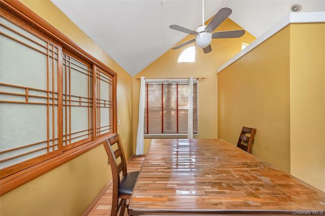 8 Alexander Avenue, Farmingdale, NY 11735