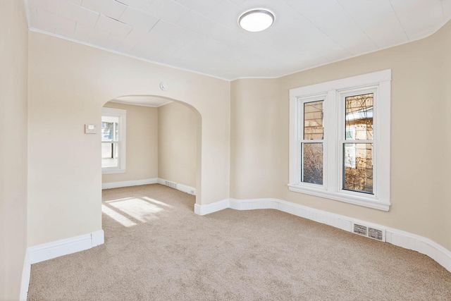 813 Jessamine Avenue E, Saint Paul, MN 55106