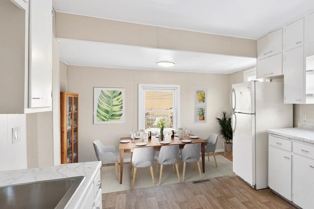 813 Jessamine Avenue E, Saint Paul, MN 55106