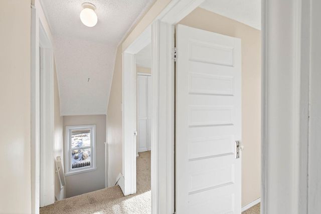 813 Jessamine Avenue E, Saint Paul, MN 55106