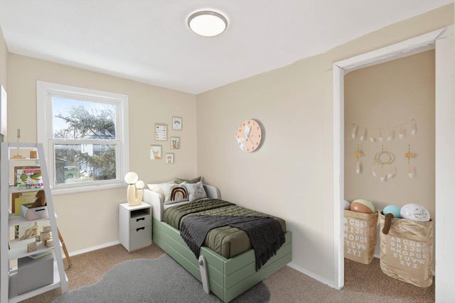 813 Jessamine Avenue E, Saint Paul, MN 55106