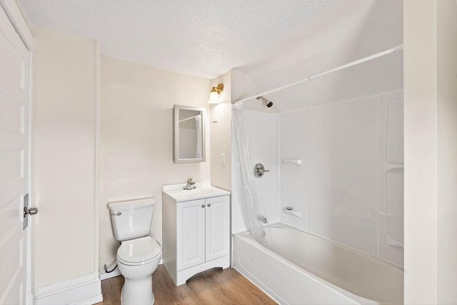 813 Jessamine Avenue E, Saint Paul, MN 55106