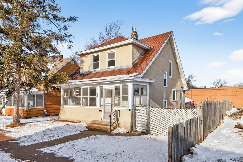 813 Jessamine Avenue E, Saint Paul, MN 55106