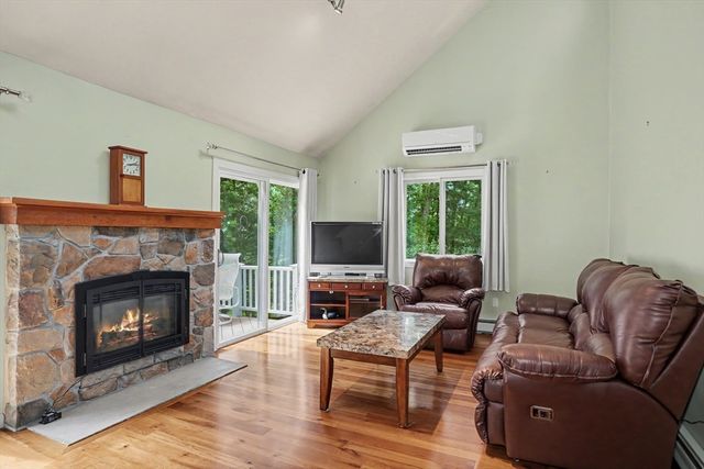 7 Daniels Road, Mendon, MA 01756