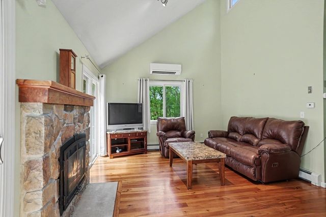 7 Daniels Road, Mendon, MA 01756