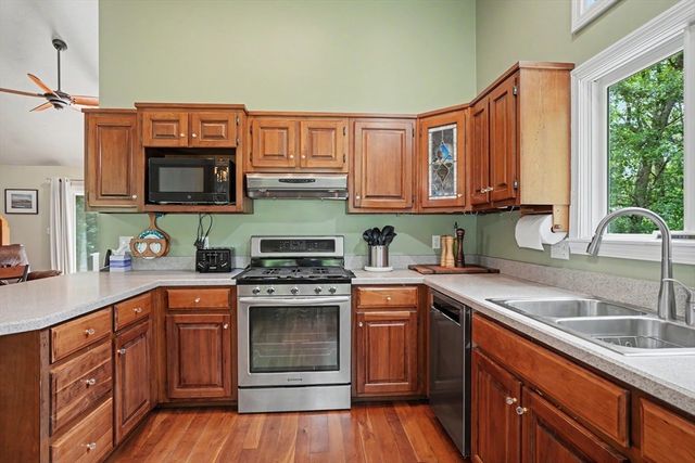 7 Daniels Road, Mendon, MA 01756