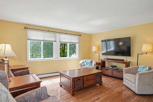 7 Daniels Road, Mendon, MA 01756