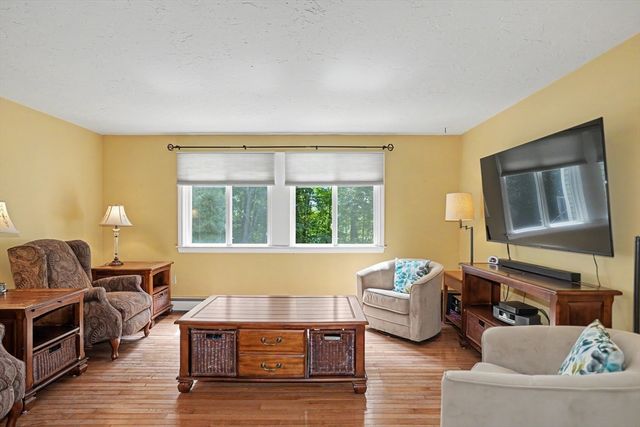 7 Daniels Road, Mendon, MA 01756